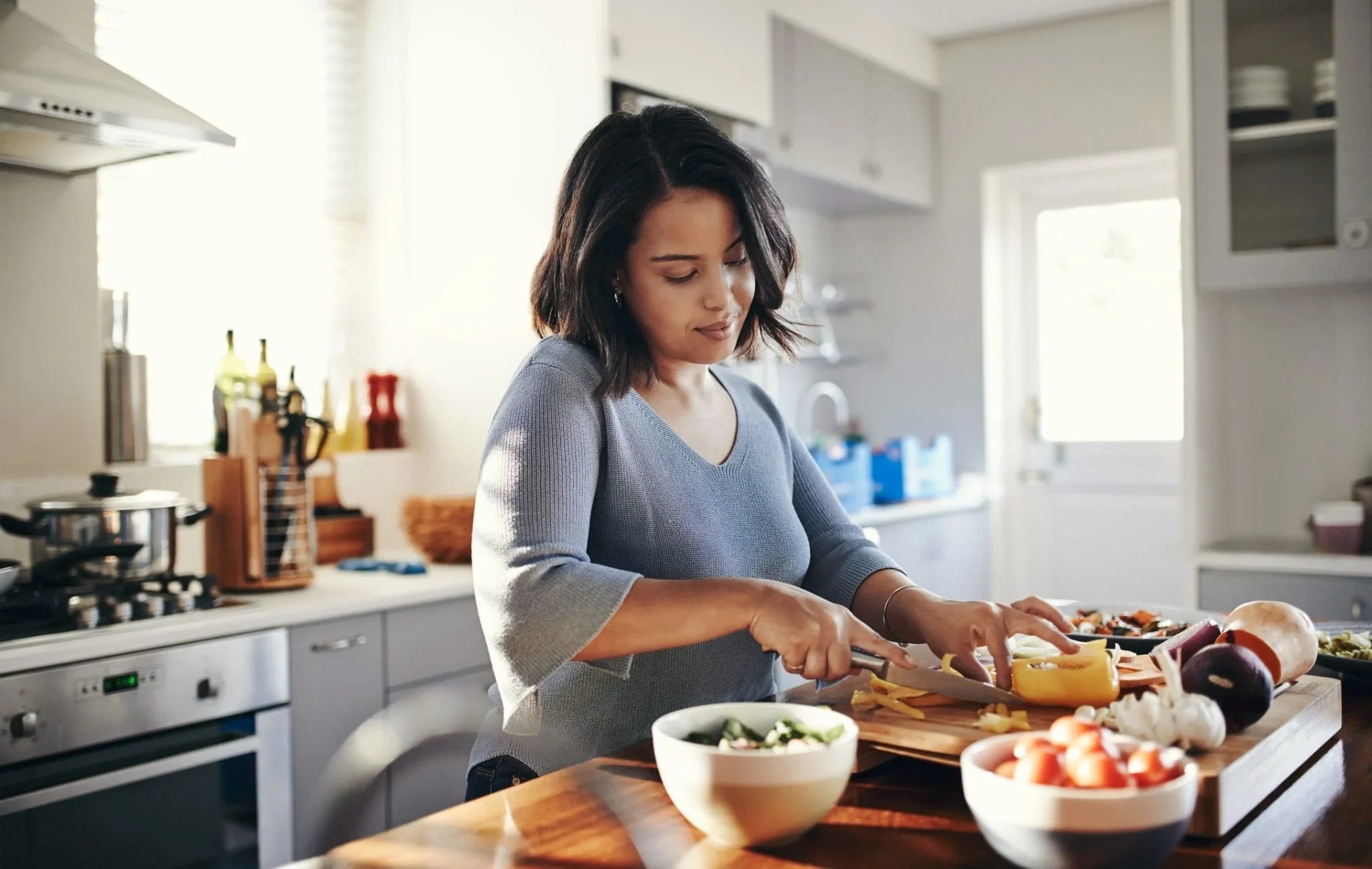 files/Preparing-her-favourite-dish-892674198_2179x1381_fc57143f-8902-4510-8b20-022011eb559d.webp